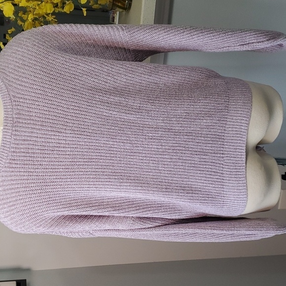 Hollister lavender pulls over the sweater with tie at waist. Size large. Cabl… - Picture 5 of 11